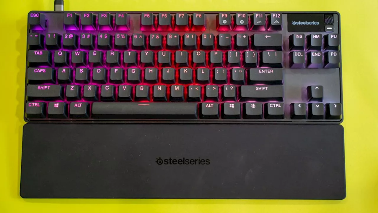 Arvostelussa SteelSeries Apex Pro TKL (2023)