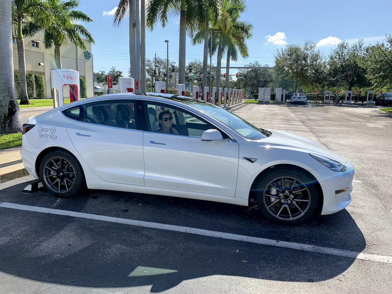 Tesla Model 3 Tire Change, Tesla Supercharging, Cupra Born, Fisker Ocean, Greg LeMond, Bluetti EP500 Pro, Electric Mercedes AMG EQE53, ORA Test Drive