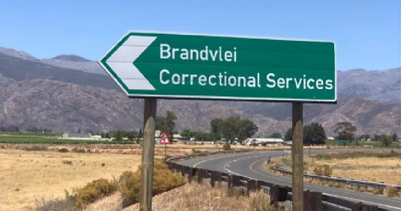 Brandvlei prison inmates evacuated amid raging Cape Winelands fire