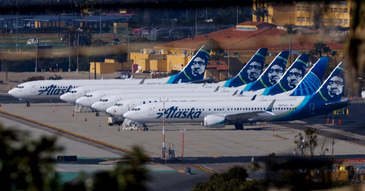 Incident du Boeing 737 Max d’Alaska Airlines : des boulons censés bloquer la porte de l’appareil étaient manquants