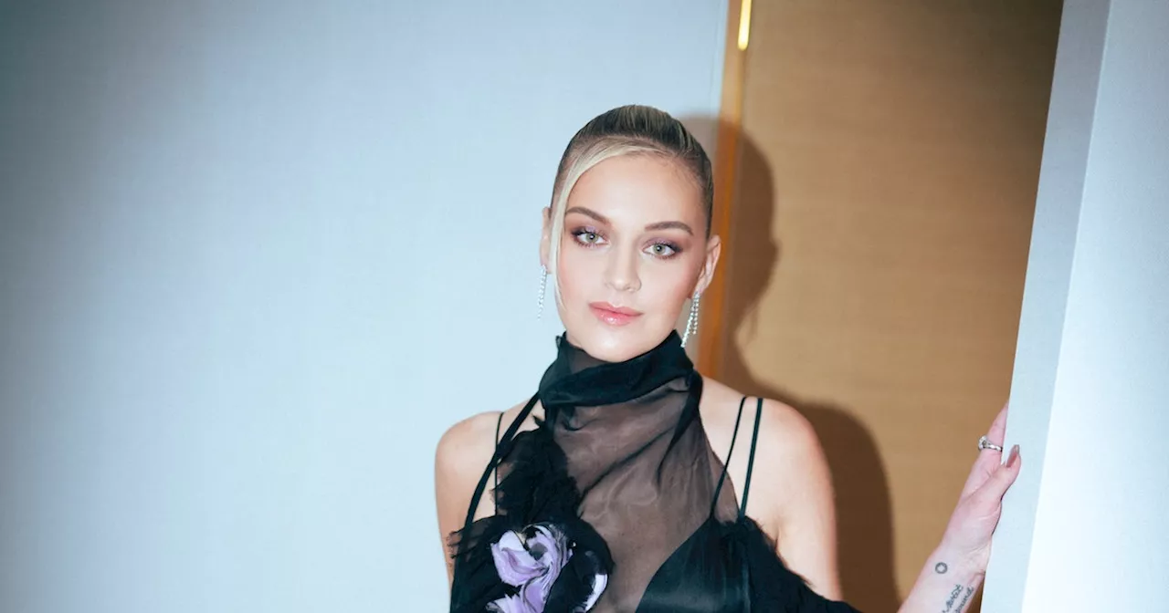 Kelsea Ballerini's Grammys Dress Was A Funeral For Her 'Welcome Mat' Era