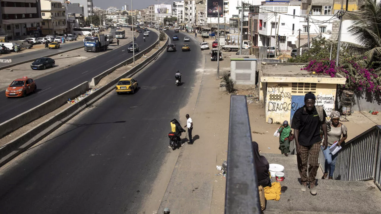 Sénégal: multiples réactions au lendemain du report de la présidentielle au 15 décembre 2024