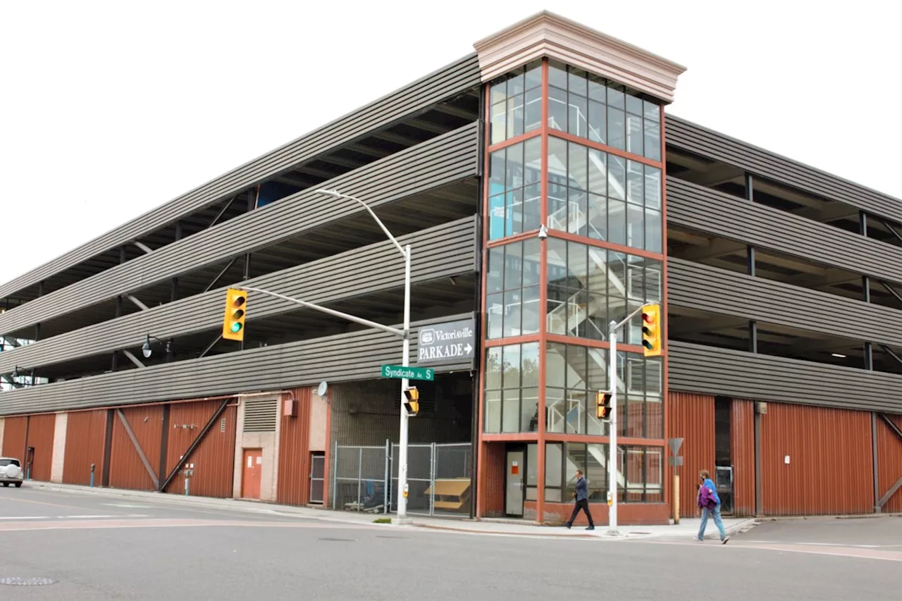 Council delays spending on Victoriaville parkade