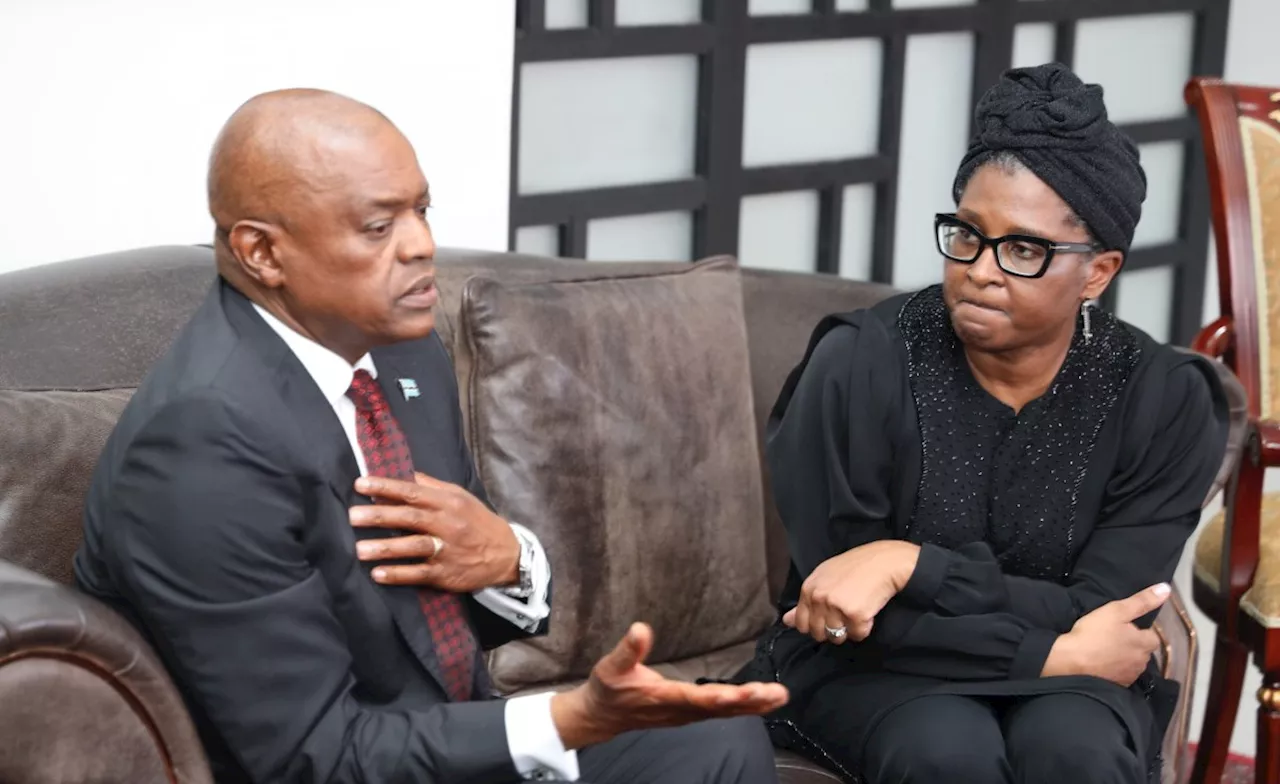 Botswana President Mokgweetsi Masisi Conveys Condolences to Namibia