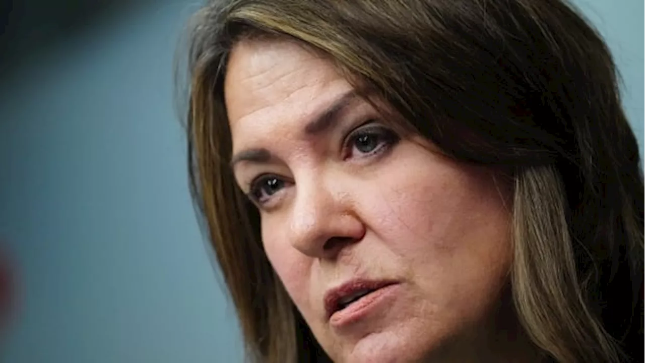 Danielle Smith, Liberals trade shots over transgender policies during her trip to Ottawa