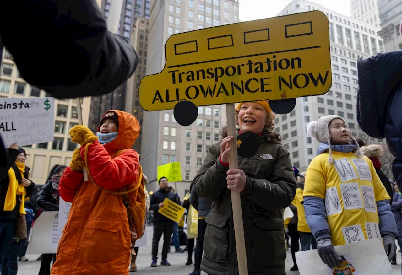 At downtown protest, parents press Chicago Public Schools to provide ‘immediate’ relief to families without busing