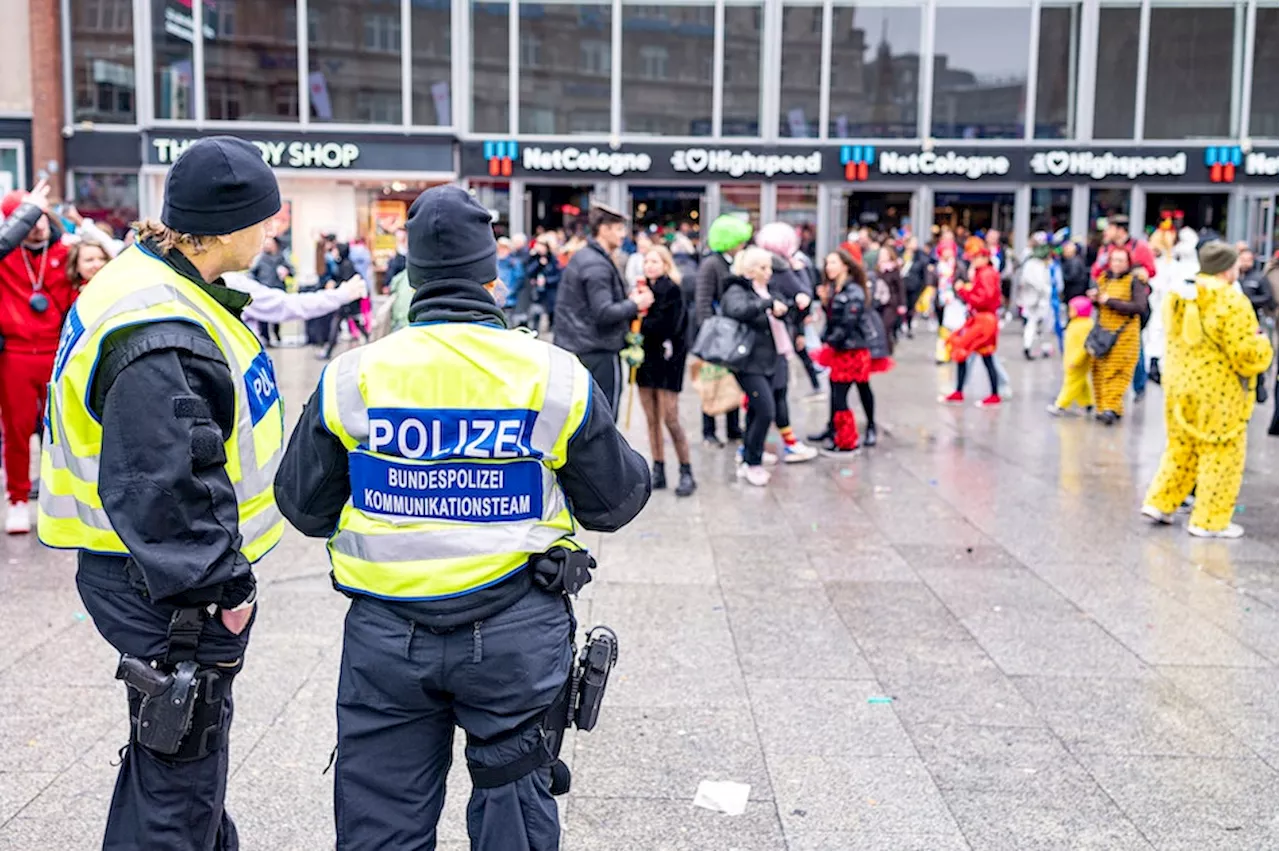 Karneval: Zur Party nach Köln – Bahn-Betreiber mit Hiobsbotschaft