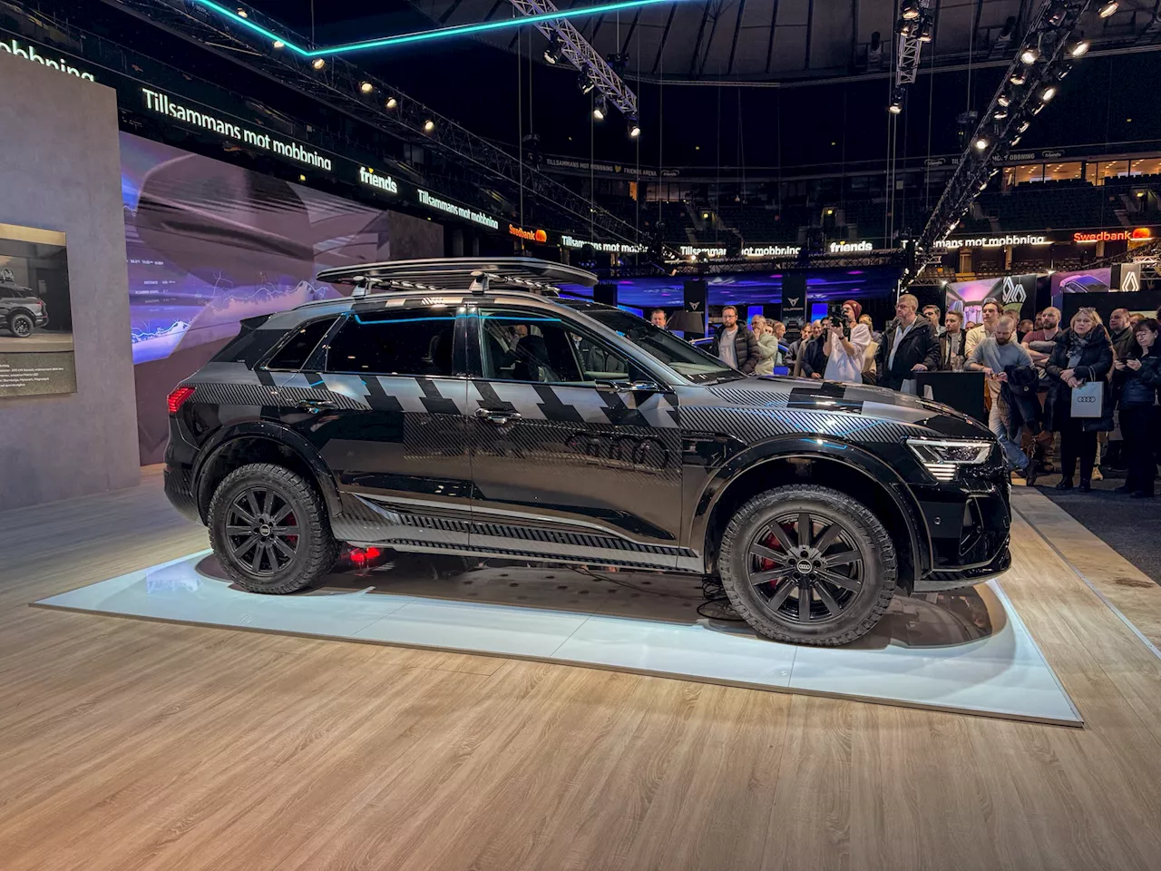 Vi har känt på Audi Q8 e-tron Dakar Edition. Dyr, dum och dejlig!