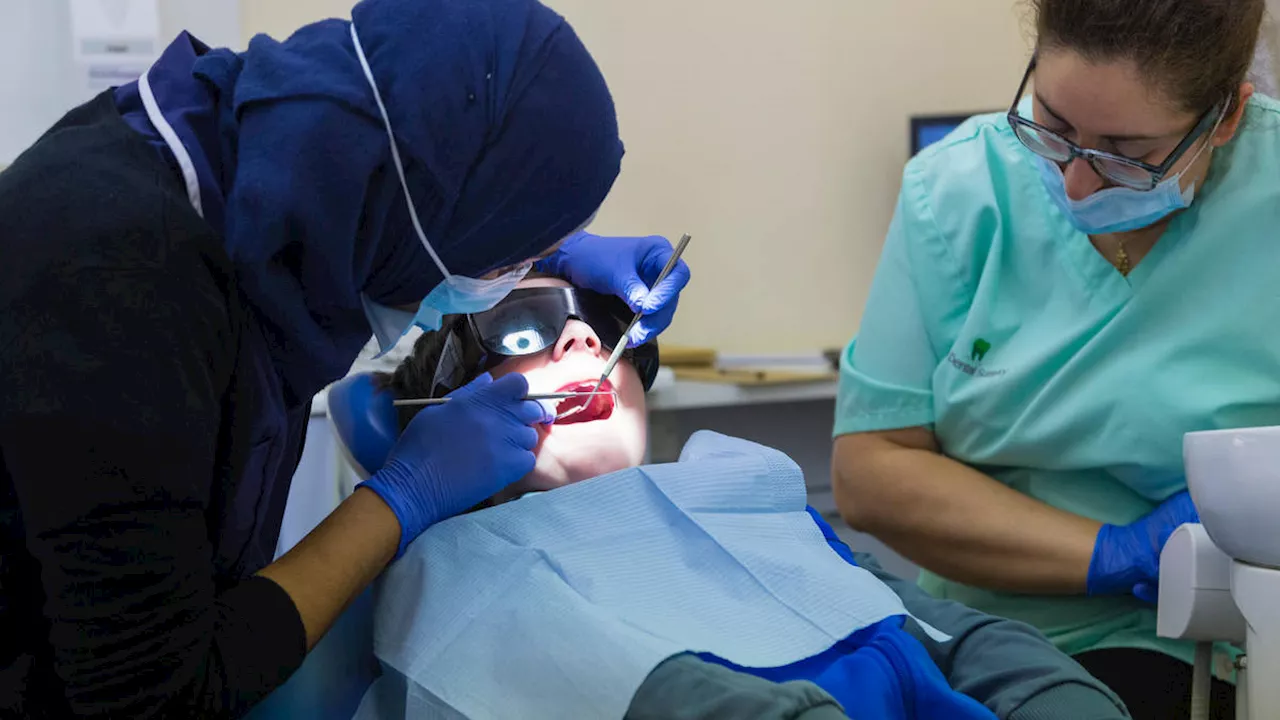 Dentists to be paid £20,000 to take on NHS patients in plan to tackle 'dental deserts'