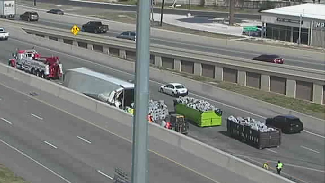 Overturned 18-wheeler full of quarantined vegetables shuts down I-35