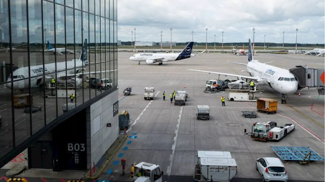 Verdi-Warnstreik bei Lufthansa angelaufen - Hunderte Flugausfälle