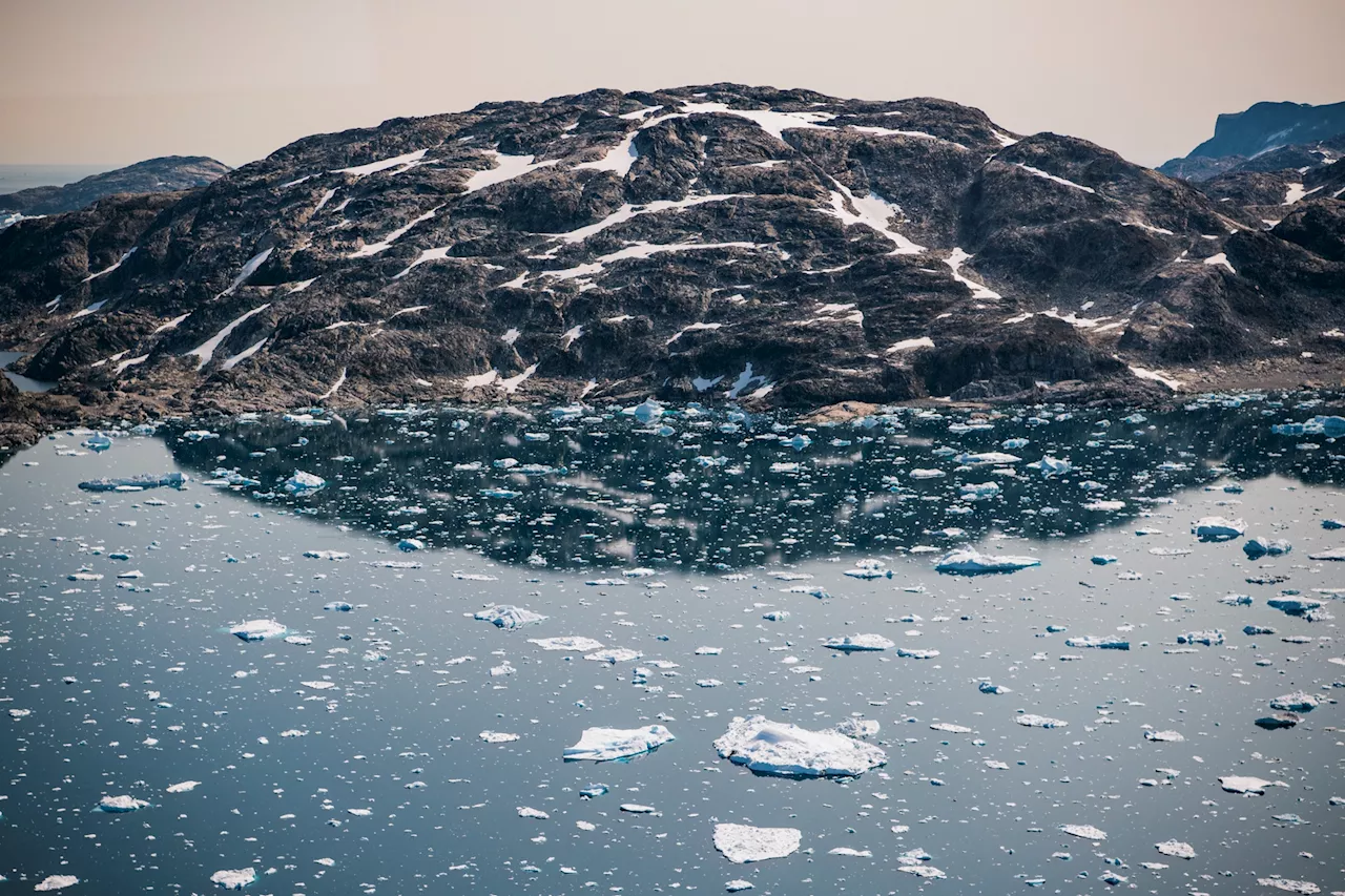 Réchauffement climatique : au Groenland, la fonte des glaces donne naissance à des îles