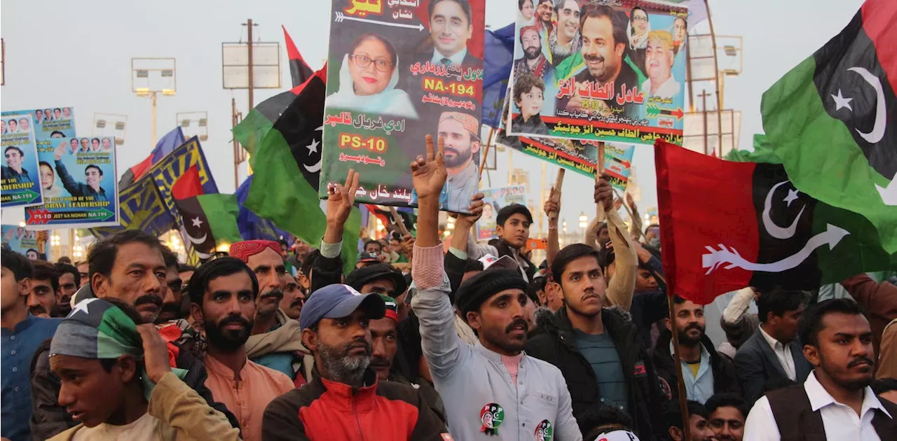 Pakistanis to Vote Amid Political Turbulence