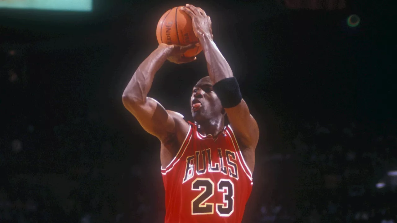 Les baskets de Michael Jordan ont été vendues aux enchères 8 millions de dollars, un record