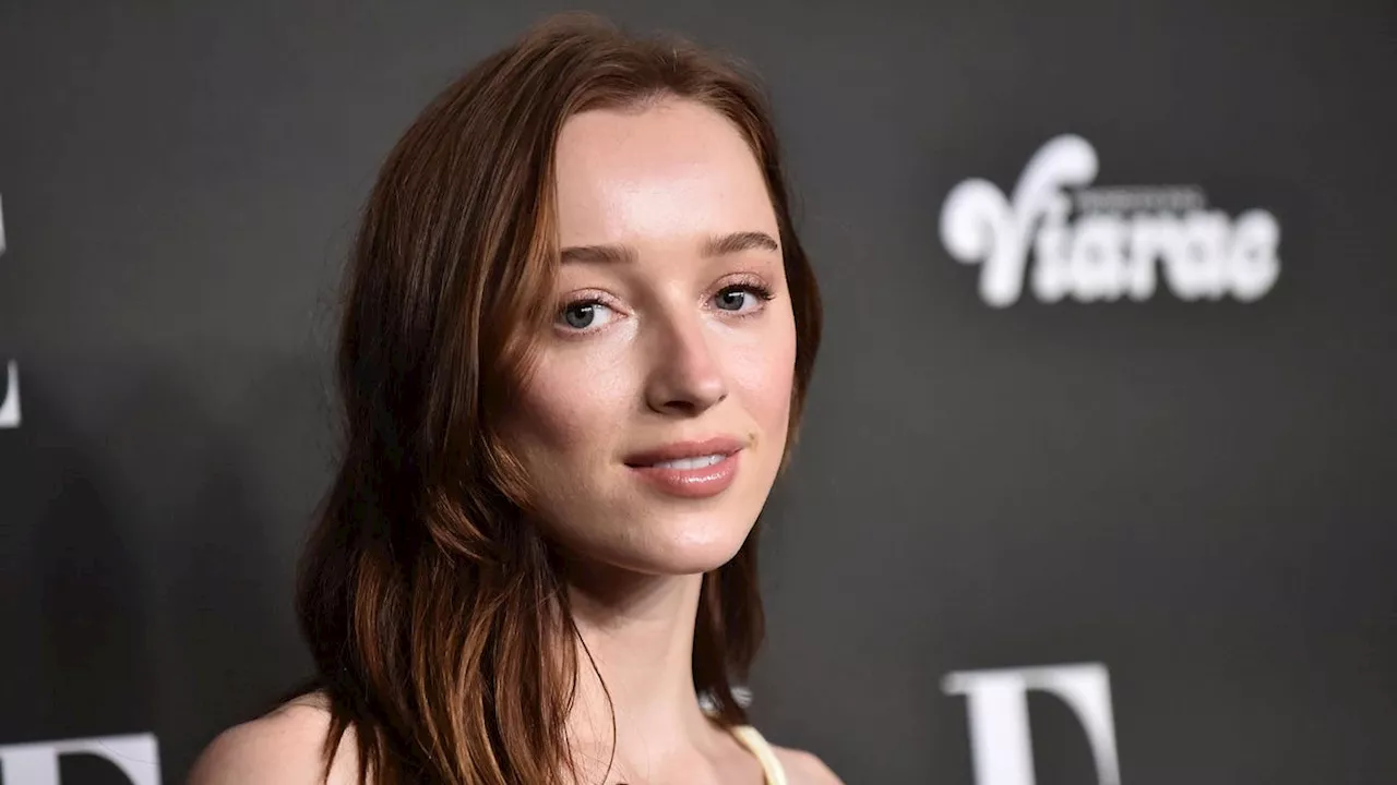 Phoebe Dynevor Says All the Best Roles Are for 'Young Men' and 'Older Women'