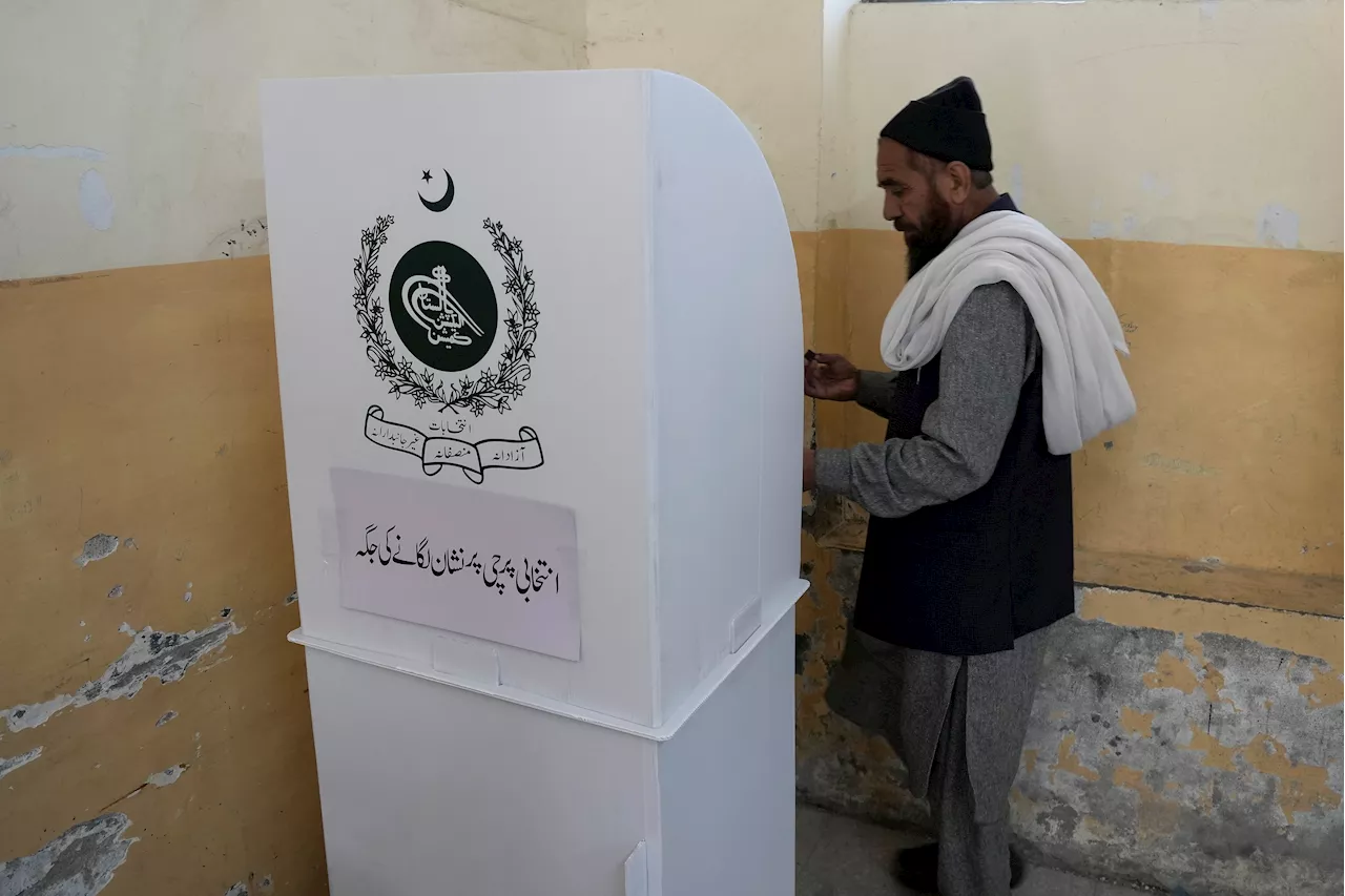 As militant attacks surge, Pakistan votes for new parliament