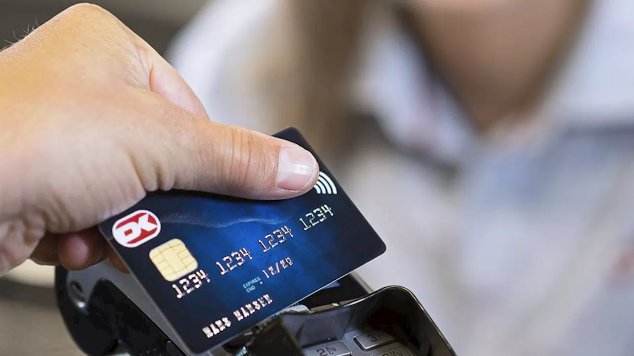 Apple Pay strammer skruen om Dankortet: Antallet af betalinger styrtdykker