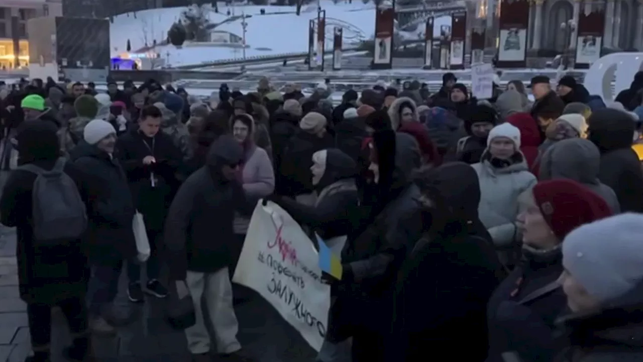 После отставки Залужного на майдане начали собираться люди