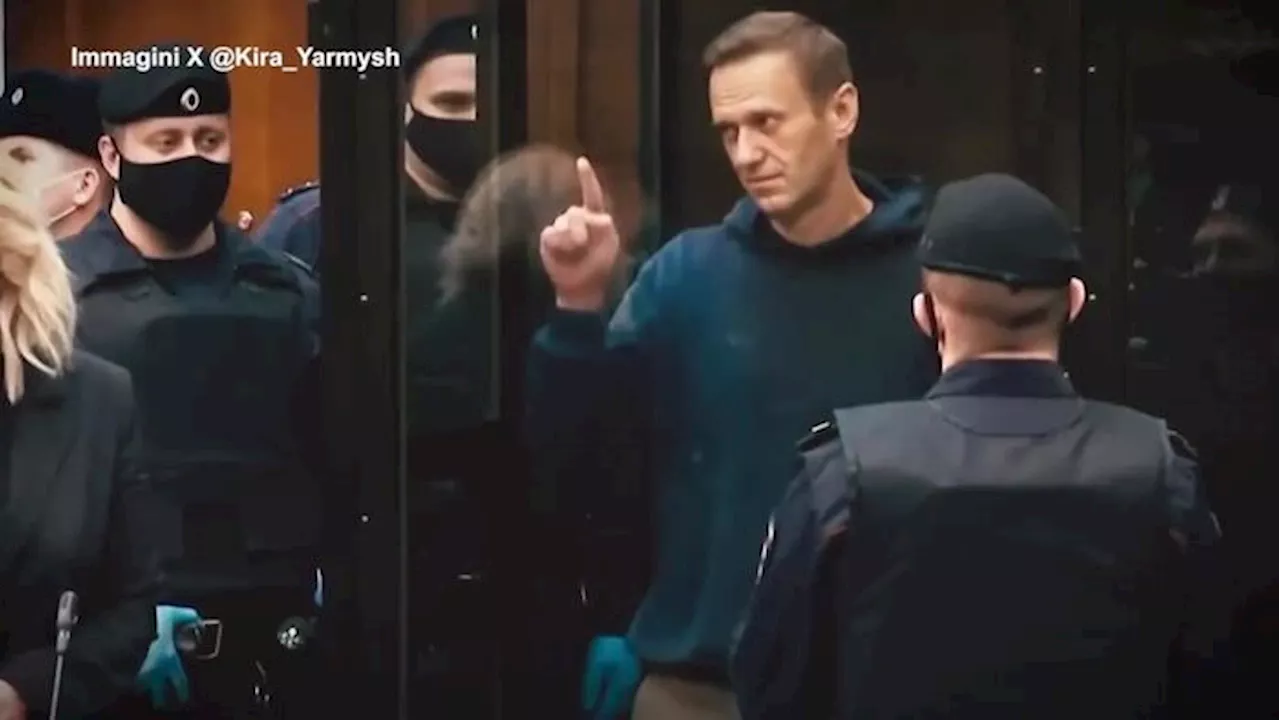 Navalny, l'addio della moglie Yulia con un video sulla loro storia