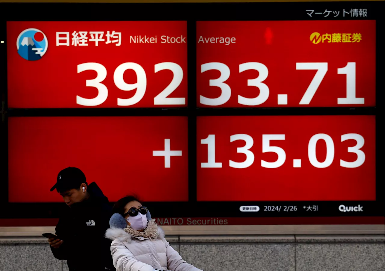 日経平均株価は最高値更新でも景気はイマイチ、給料も上がらない 謎を解き明かす二つのカギ