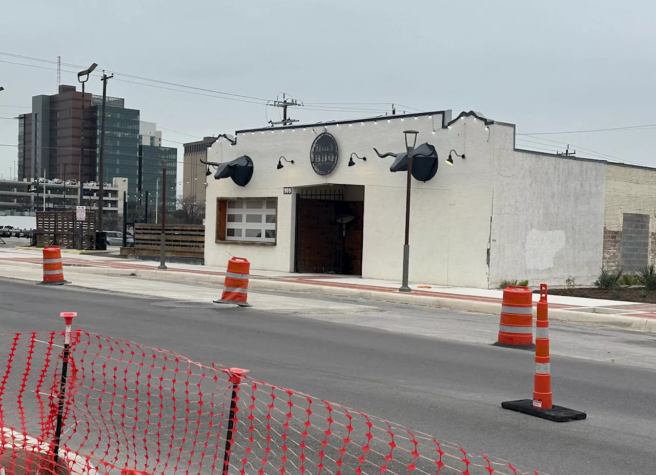 Augie’s Alamo City BBQ closes after years of construction woes