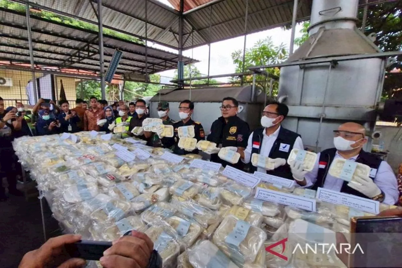 BC Soetta musnahkan ribuan boks roti 'after you milk bun'