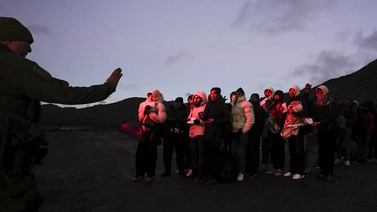 One Extraordinary Photo: An urgent scene at the Mexico-U.S. Border