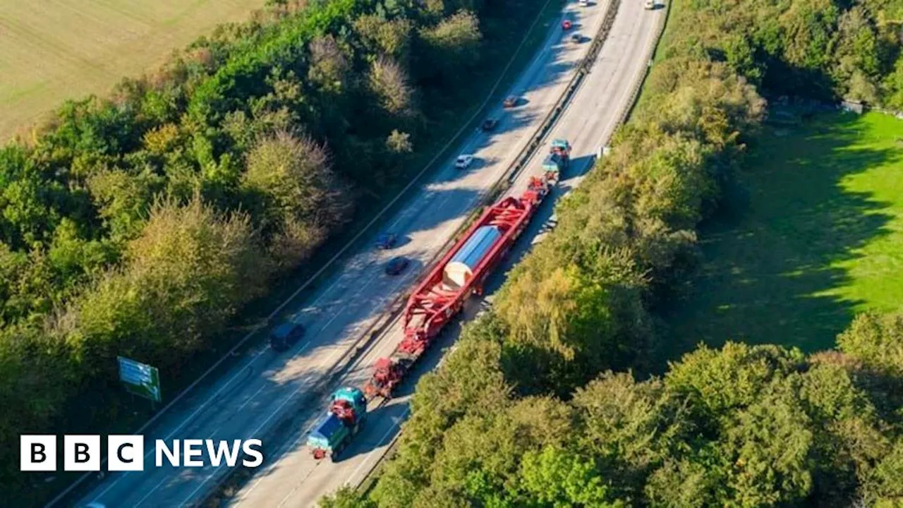 Escort of abnormal load on M1 and M25 postponed