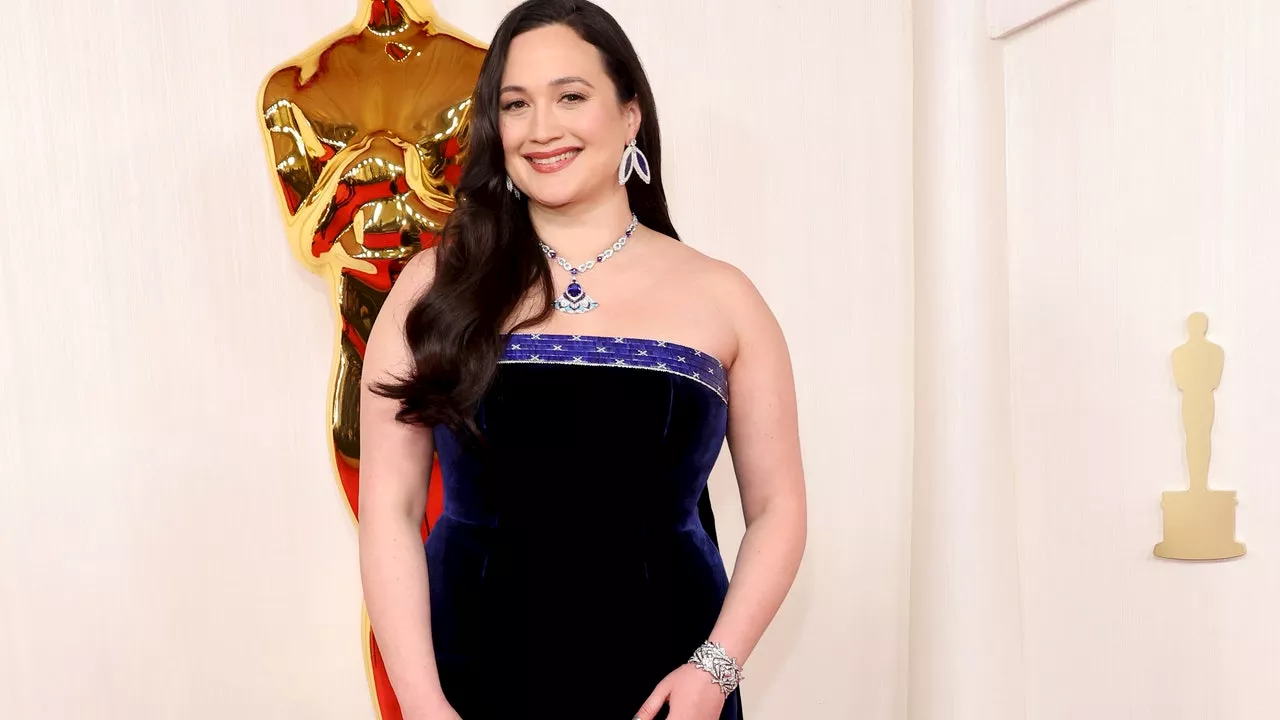 How Lily Gladstone’s Red-Carpet Look For The Oscars 2024 Pays Tribute To Indigenous Design