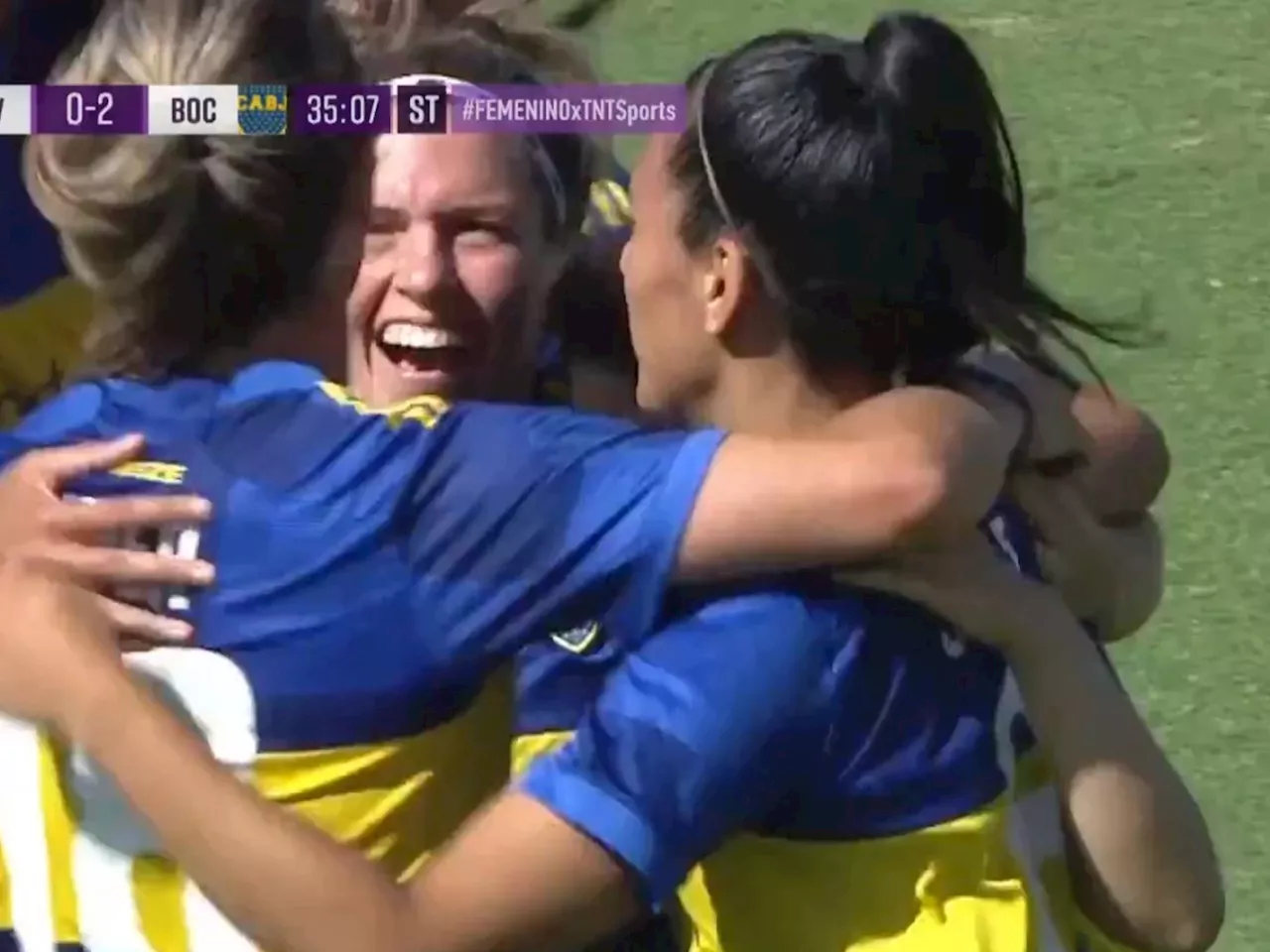 El tremendo gol olímpico de Boca para ganarle a River en el Superclásico del fútbol femenino