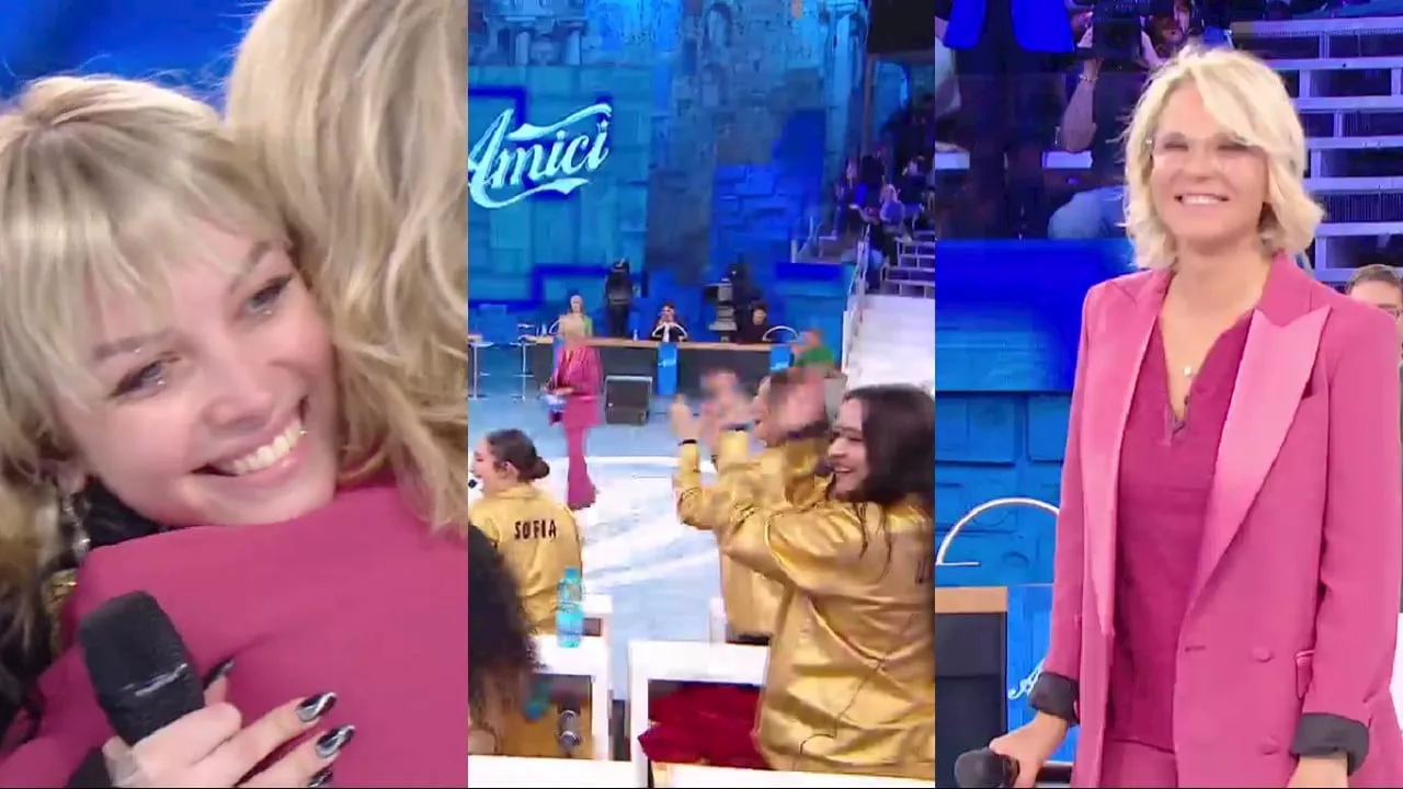 Amici 23, Mew ritorna nel programma per presentare il suo inedito. La commozione di Maria De Filippi e degli allievi [VIDEO]