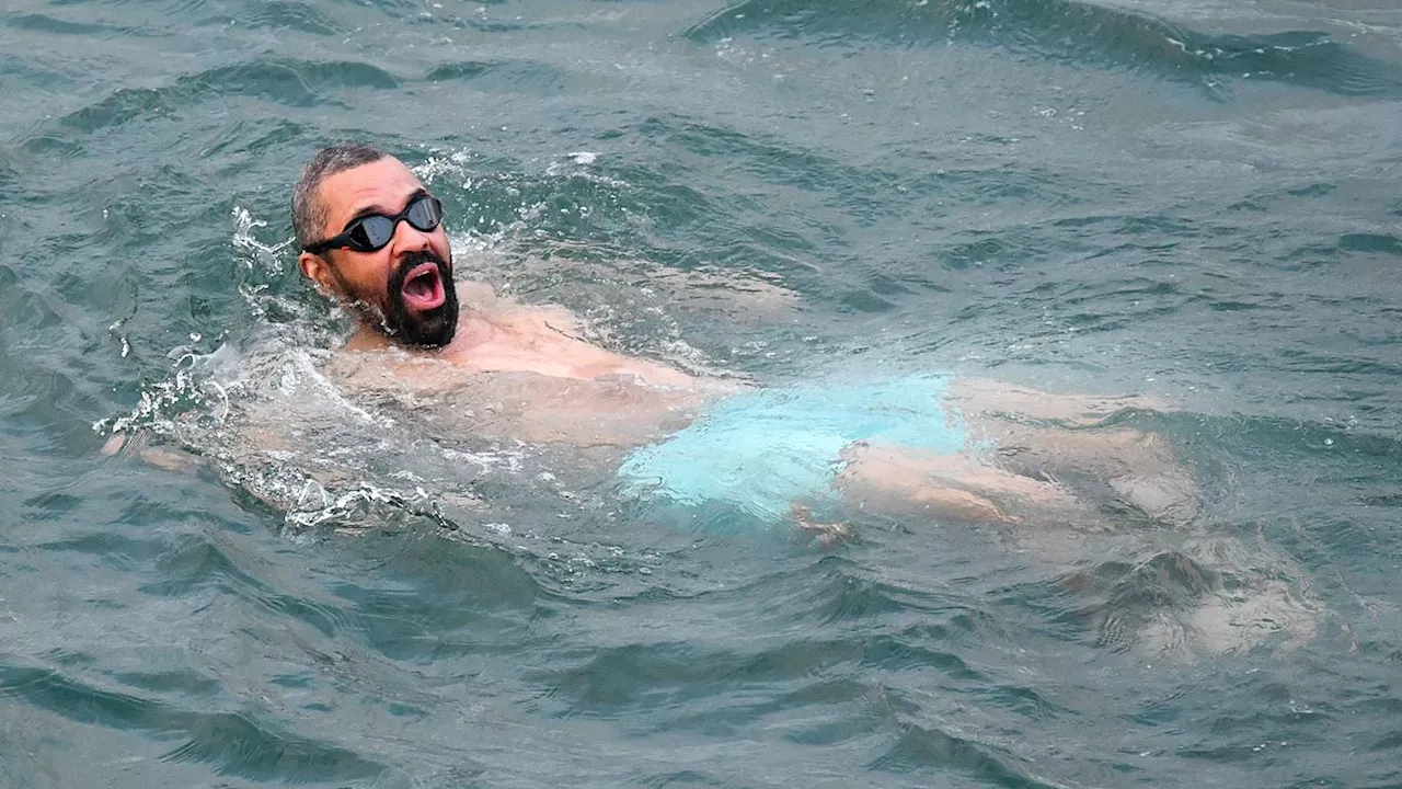 Looking for small boats Home Secretary? James Cleverly goes for a swim in the sea with Johnny Mercer...