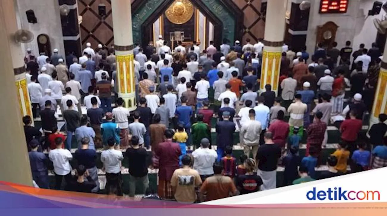 Bacaan Bilal Tarawih 11 Rakaat dan Cara Menjawabnya