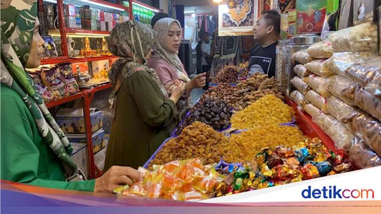 Pedagang Kurma Tanah Abang Dihujani Pertanyaan Emak-emak: Bukan dari Israel Kan?