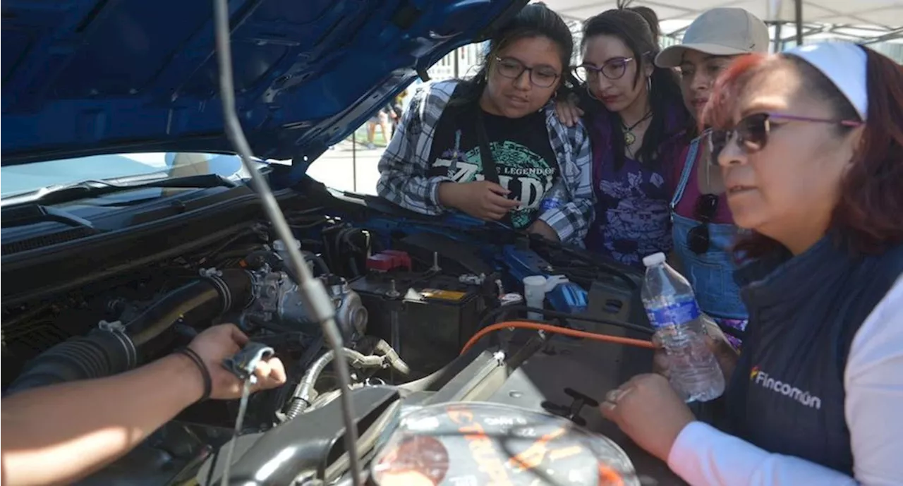 'Mecánica Básica': Curso para mujeres en Huixquilucan desafía estereotipos de género