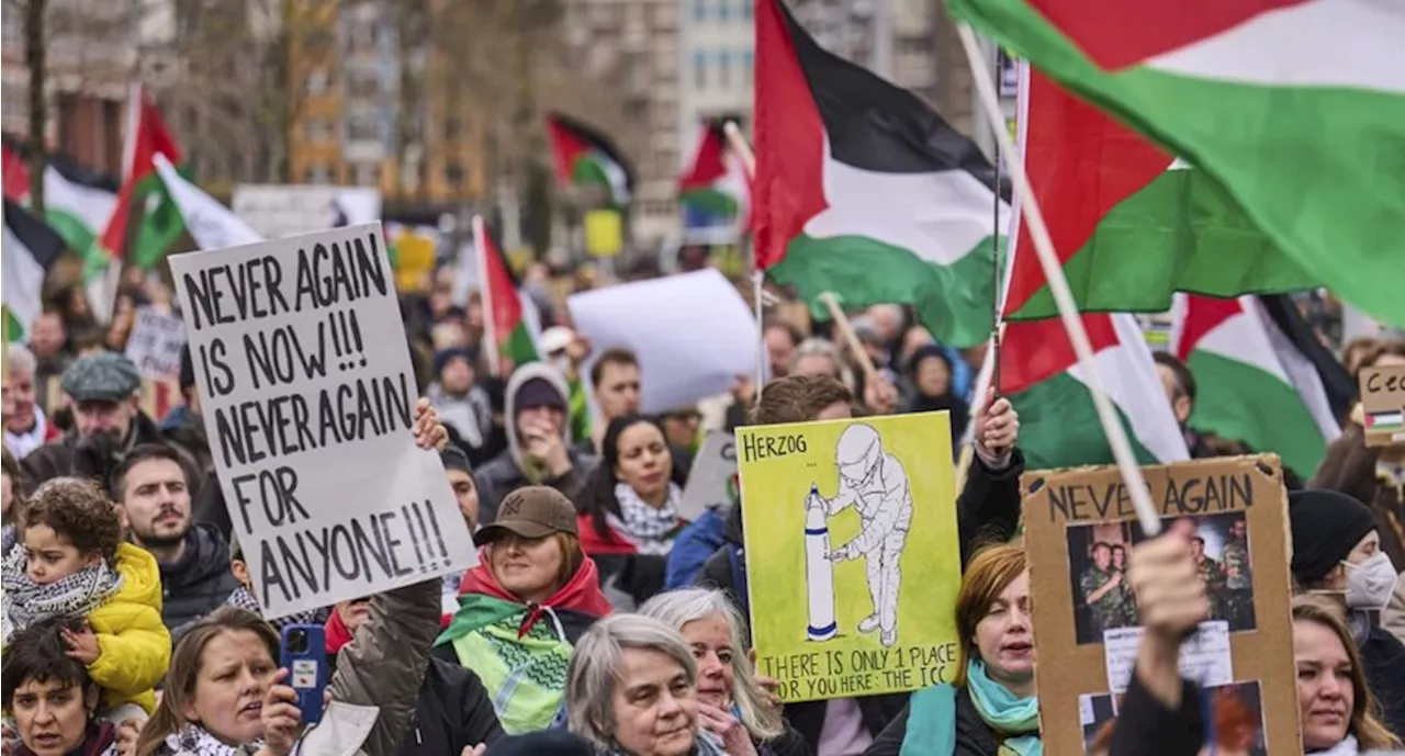 Protestan en Países Bajos por presencia de presidente israelí en inauguración de museo del Holocausto