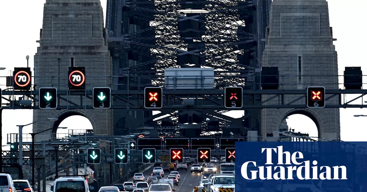 Sydney Harbour Bridge and tunnel drivers would be charged tolls in both directions under shakeup