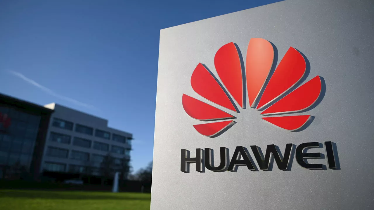 Huawei offers AI solutions on oil production, clean energy