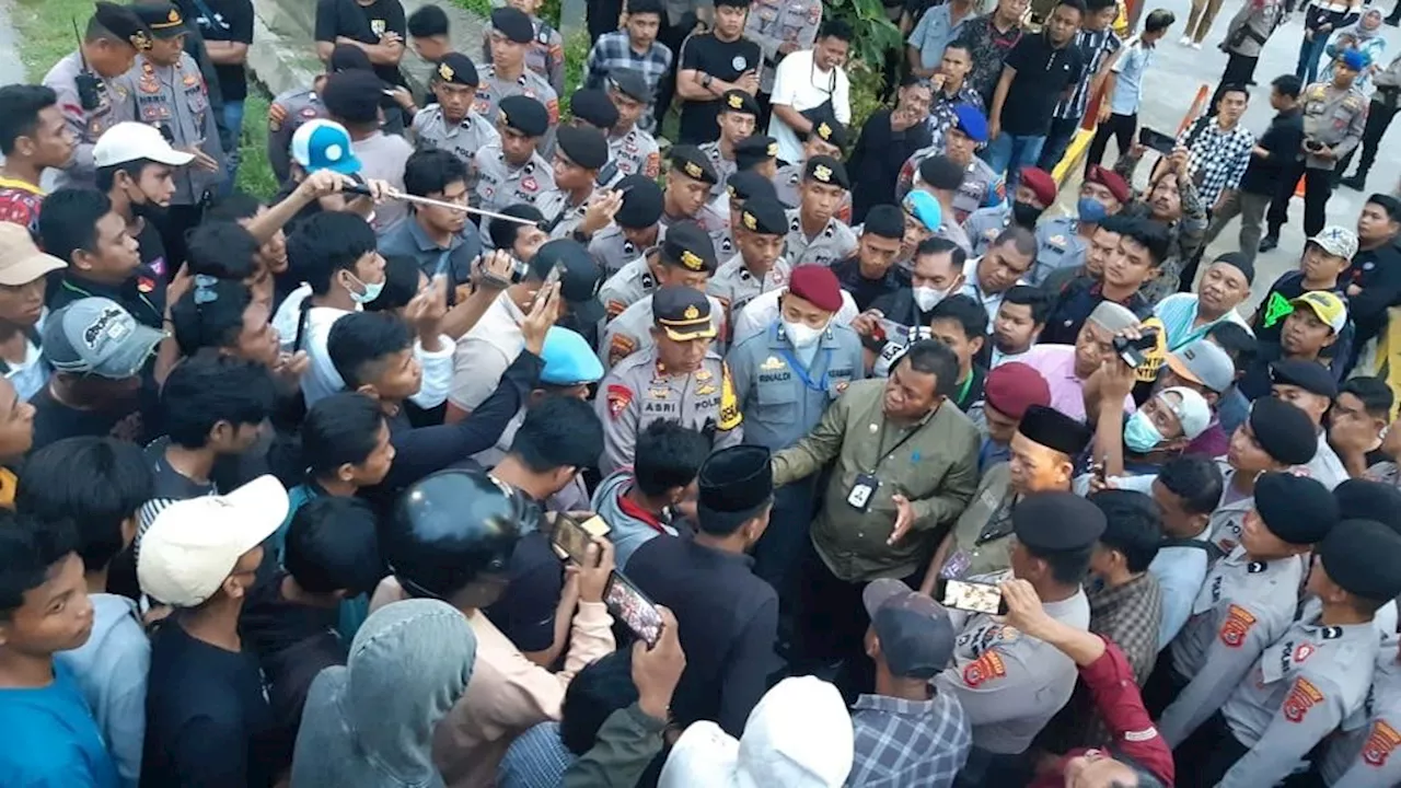 Mantan Gubernur dan Istri Mantan Gubernur di Sultra “Rebutan” Kursi Senayan