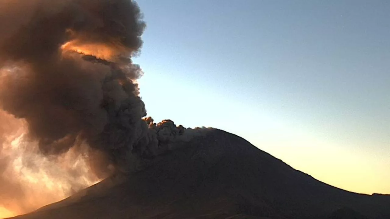 Popocatépetl: por caída de ceniza reportan mala calidad del aire en Puebla