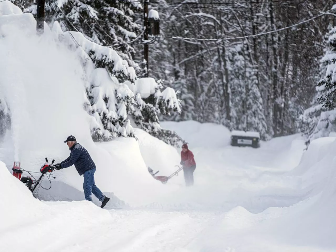 Allerta meteo: pioggia, neve e venti forti ma poi c'è il 'colpo di scena'