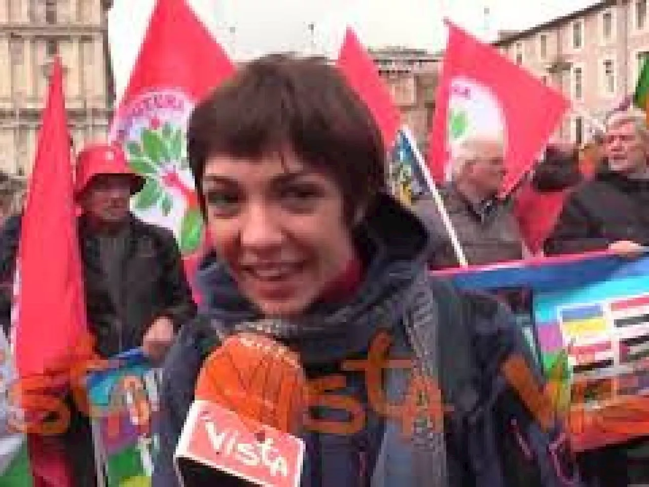 Manifestazione per la pace a Roma, ecco le voci dei manifestanti: 'L'Italia ripudia la guerra'