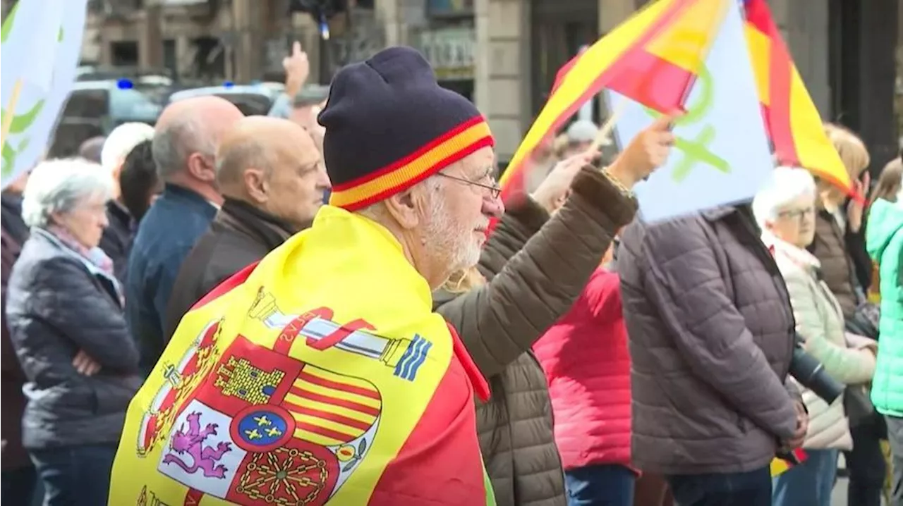 500 concentrados en Barcelona contra la amnistía