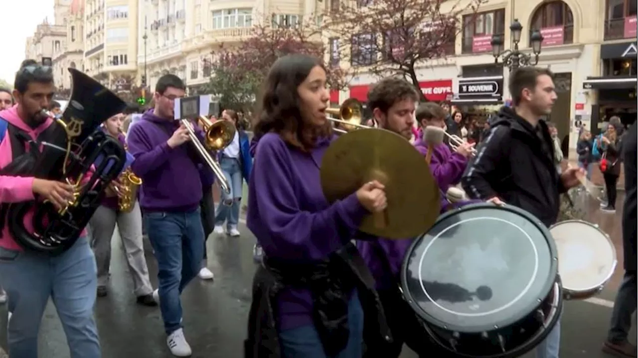 Valencia se prepara para disfrutar de sus Fallas