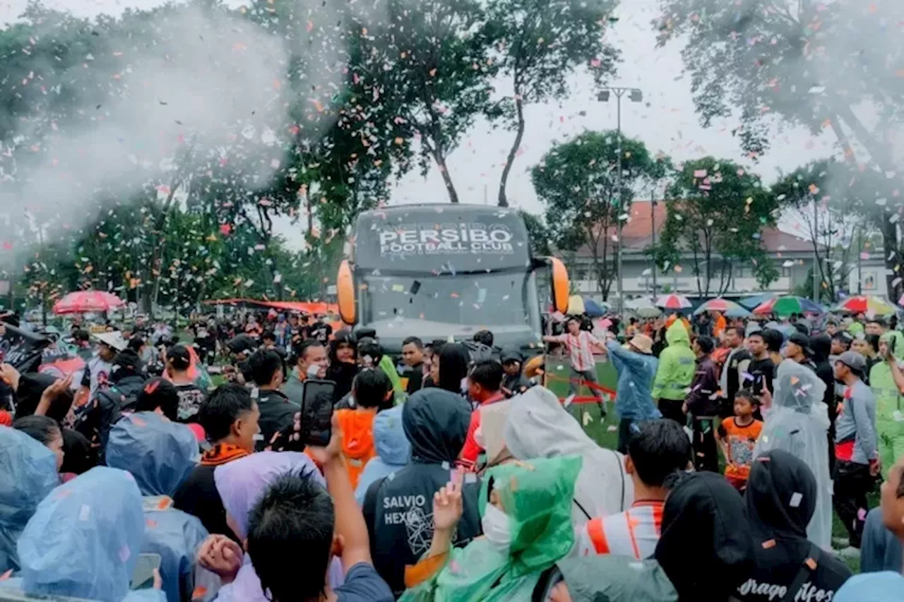 HUT Persibo Bojonegoro ke-75 Tahun, Kado Big Bus dari Mbak Nurul Azizah