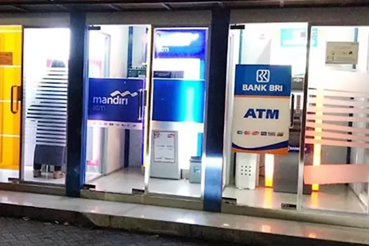 Kocak, Terciduk Mau Nyolong Pakai Modus Ganjal ATM, Pelaku Dikunci dari Luar