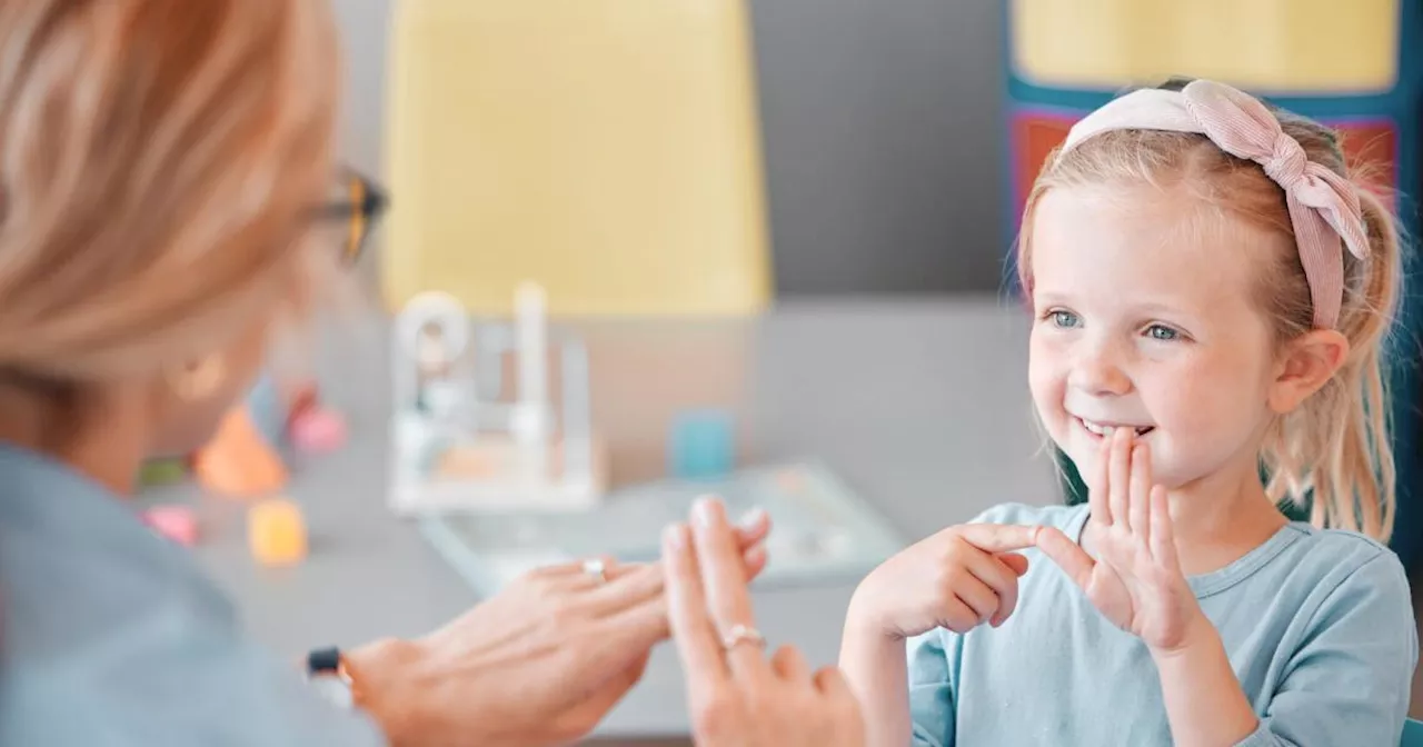 Schule: Neuer Lehrplan soll Gebärdensprache stärken