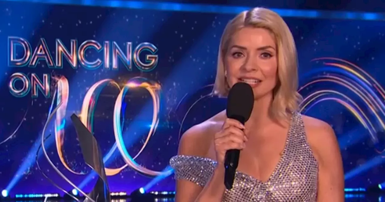 Revealing problem with Holly Willoughby dress distracts Dancing On Ice viewers