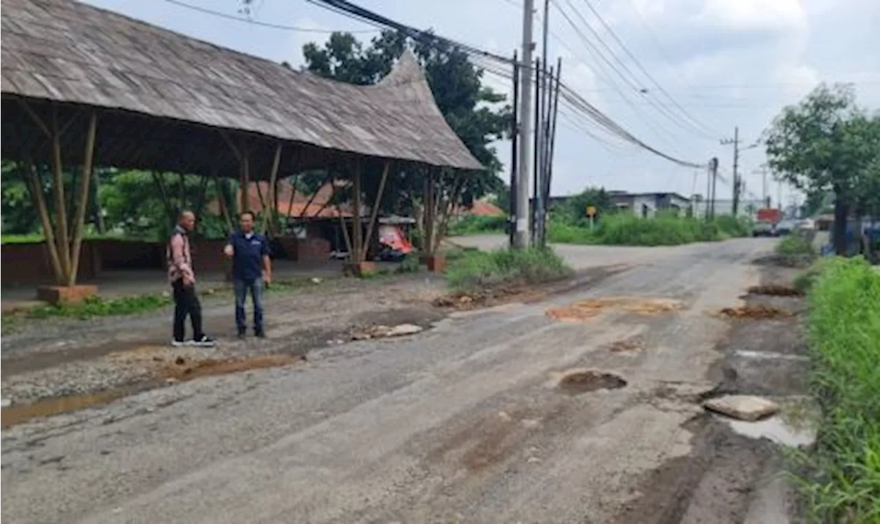 Jalan Rusak Akibat Banjir Pemkab Sidoarjo Lakukan Betonisasi