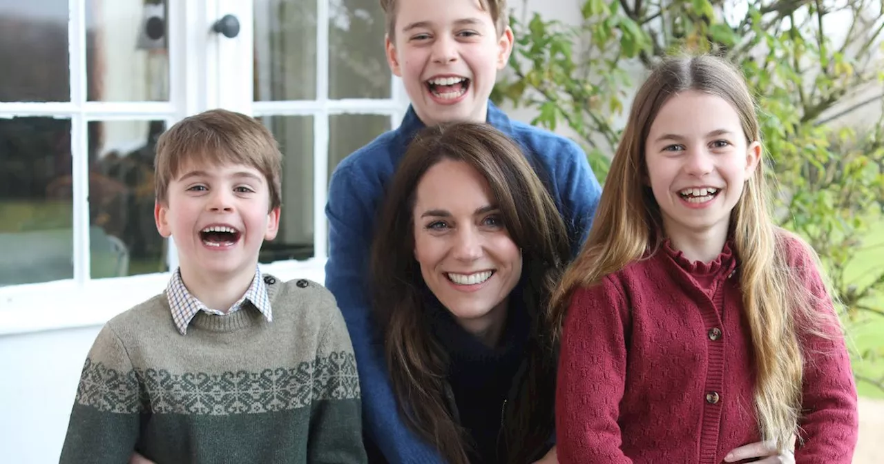 Picture agencies pull photo of Kate and children due to 'manipulation' concerns